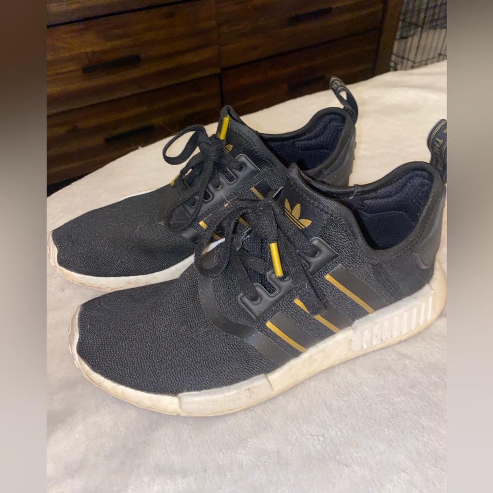 Adidas Black & Gold tennis shoe size 8